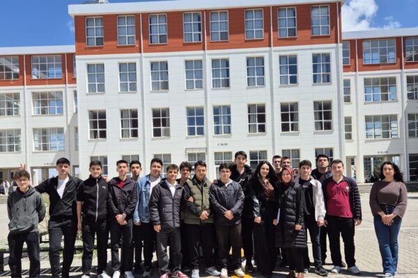 ASÜ Mühendislik Fakültesi  geleceğin mühendislerini ağırladı