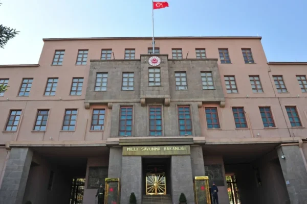MSB: Türkiye ile hareket edenler kazanır