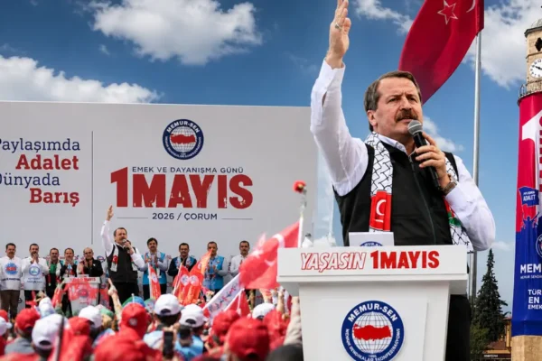 Çorum’da 1 Mayıs mitingi: Memur-Sen’den “Adalet ve Barış” mesajı