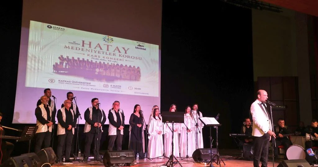 Hatay medeniyetler korosu Kars’ta konser verdi
