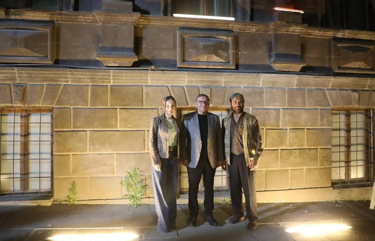 Vali Polat, “Çırak” dizisinin Kars’taki setini ziyaret etti