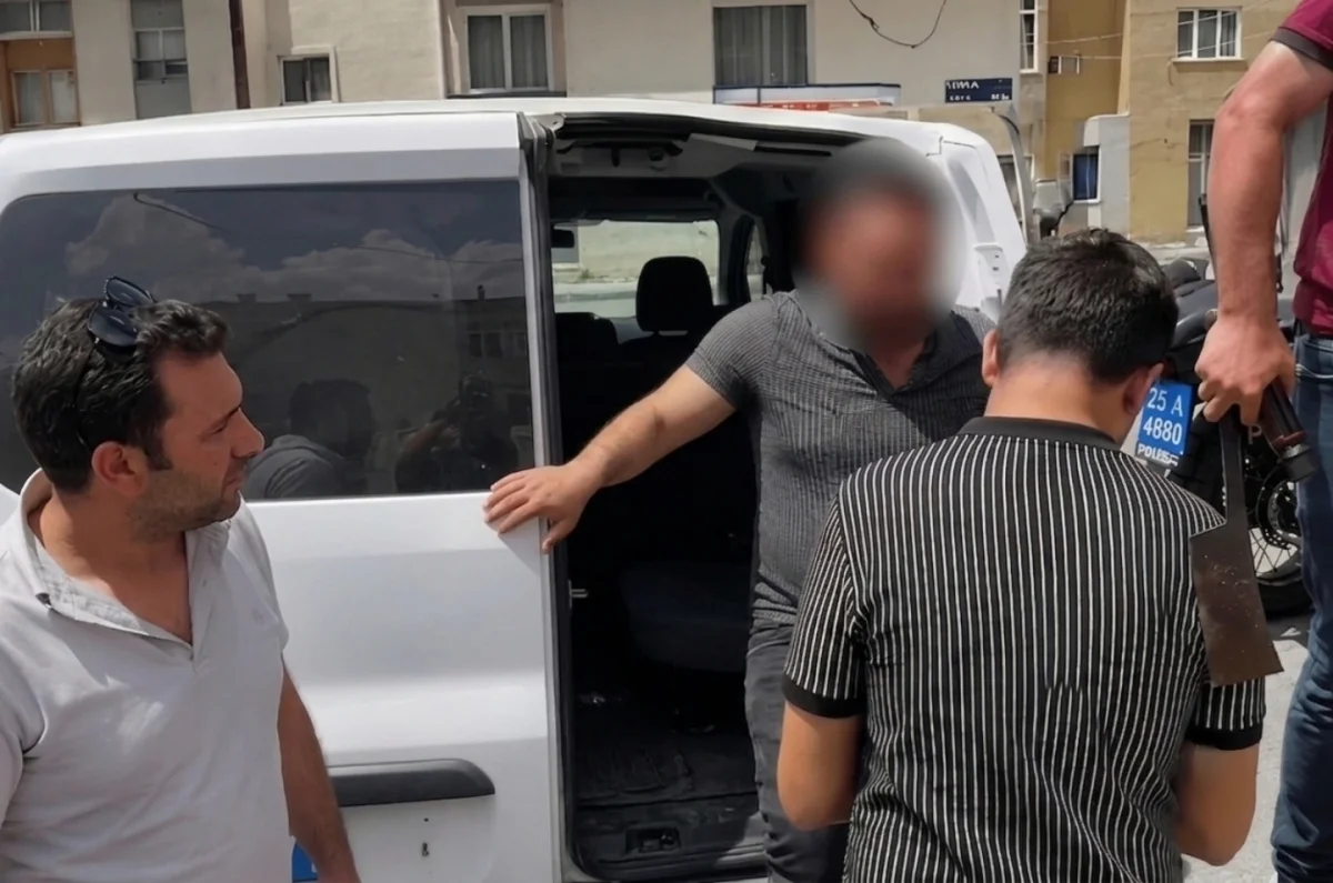 Erzurum’da satırlı firari hükümlü alarmı: Çatıda gerilim dolu dakikalar