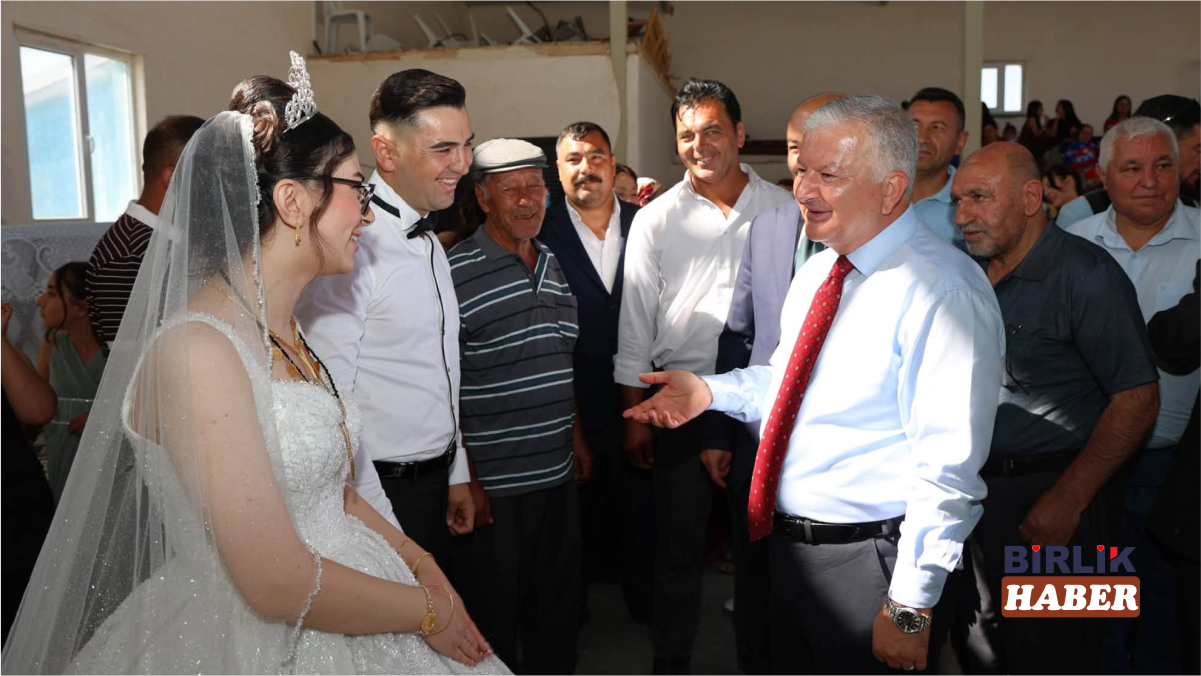 Vali Duru, Gaziemir Köyü’nde düğüne katıldı
