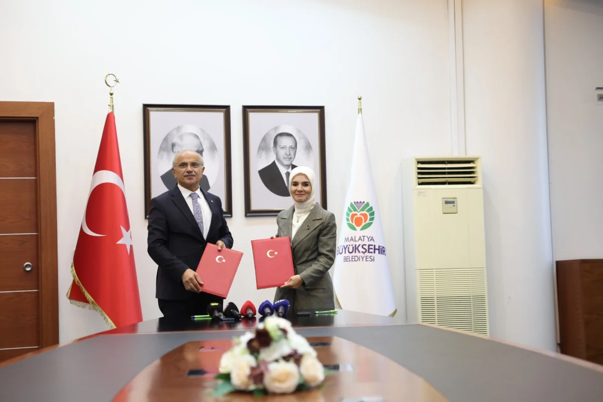 Bakan Göktaş ile Başkan Er ‘Engelsiz Yaşam Merkezi’ protokolünü imzaladı