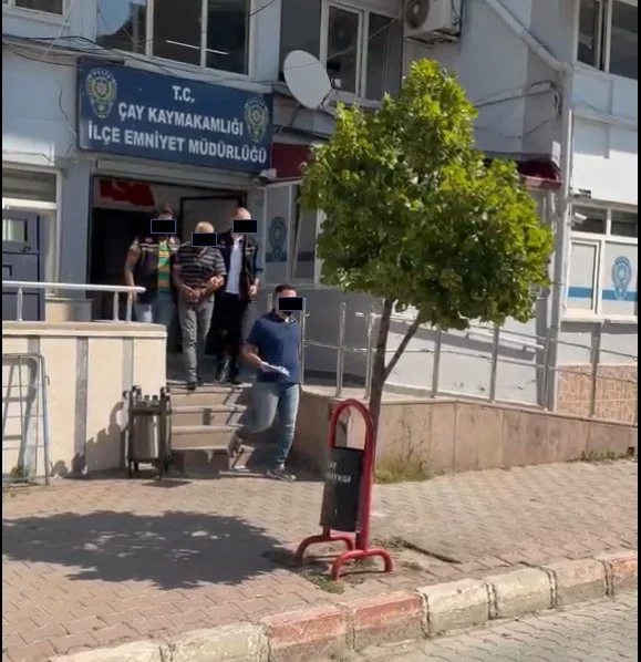 Afyonkarahisar’da 15 yıl hapis cezası bulunan firari yakalandı