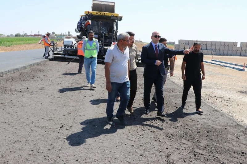 Ceylanpınar-Kızıltepe yolunda çalışmalar hızla sürüyor