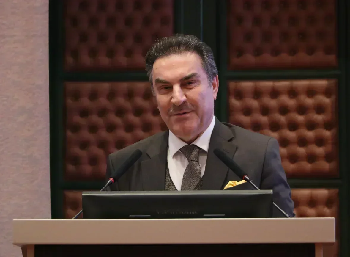 Prof. Dr. Zakir Avşar: ”Kardeşlik ufku ve biz…”