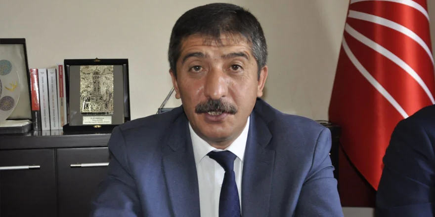 Susuz Belediye Başkanı Oğuz Yantemur bir maaşını YENİ Parti’ye bağışladı