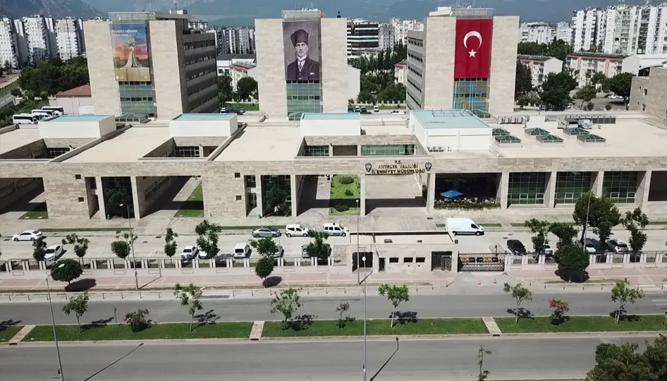 Antalya’da istihbarat iz sürdü, KOM operasyon yaptı!