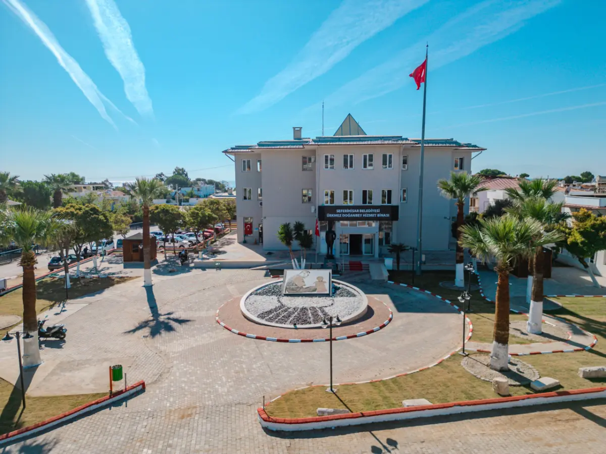 Seferihisar Belediyesi’nde 48 şüpheli hakkında gözaltı kararı