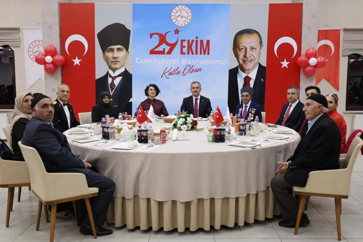 Ağrı’da Cumhuriyet’in 103. yılı resepsiyonla kutlandı