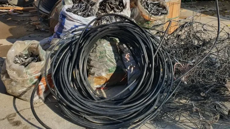 Kablo hırsızları tutuklandı
