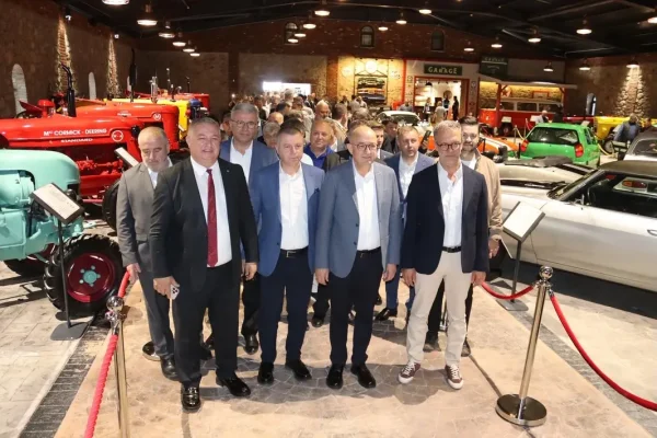 Çanakkale Geyikli’ye klasik araç yatırımı