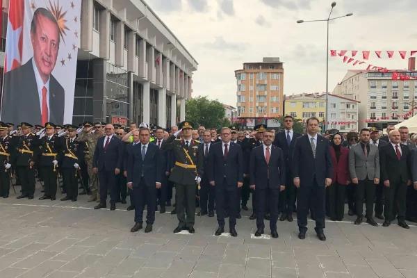 Kars’ta 30 Ağustos Zafer Bayramı Kutlamaları Hava Muhalefeti Engeline Takıldı