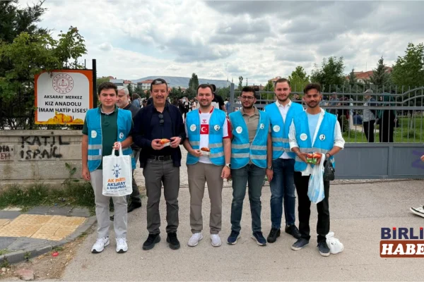 Aksaray AK Gençlik’ten YKS Adaylarına Moral Desteği