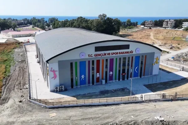 Arsuz’a 1000 kişilik spor salonu