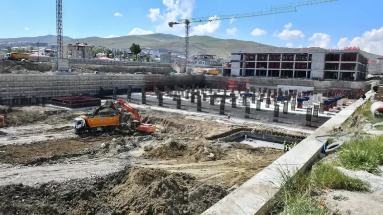 Van’da 800 yataklı hastane için çalışmalar hız kazandı