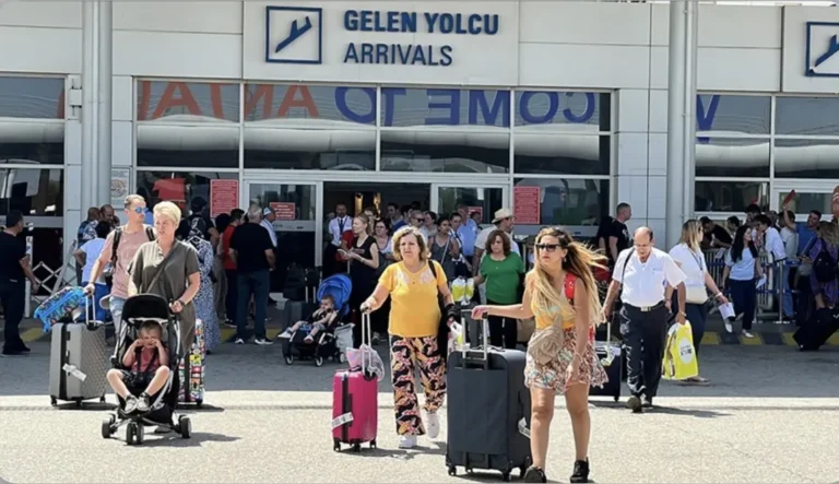 Antalya’da turistler yön değiştirdi