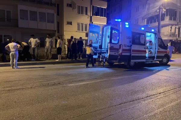 Mudanya’da kontrolden çıkan motosiklet sürücüsü yol kenarına savruldu