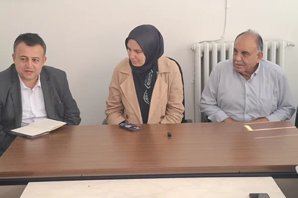 Milletvekili Zeynep Yıldız, Beypazarı’nda muhtar ve esnafın taleplerini dinledi