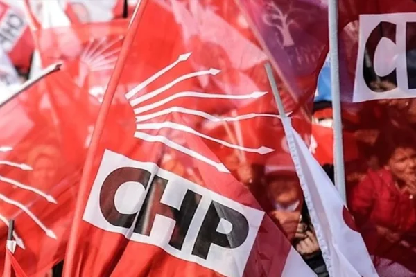 CHP Antalya’da grup toplantısı krizi