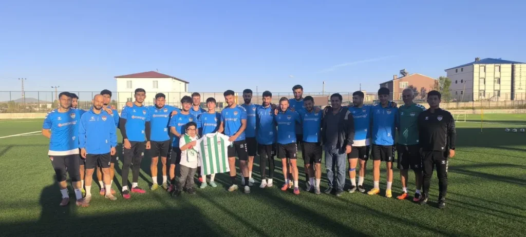 Kars 36 Spor taraftarından örnek davranış