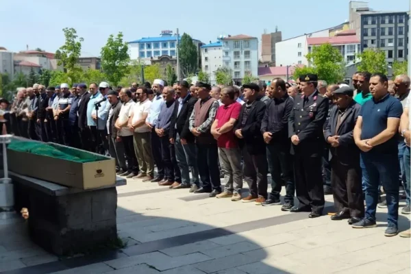 Şehit Jandarma Er Abdulbaki Kurçak’ın babası Efo Kurçak son yolculuğuna uğurlandı
