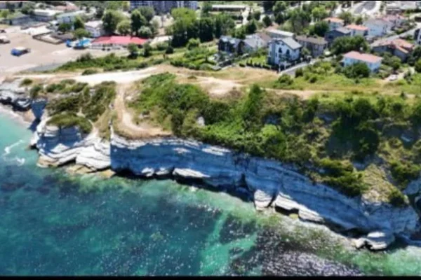 Akçakoca’da falezlerin yapılaşmaya açılması tartışma yarattı