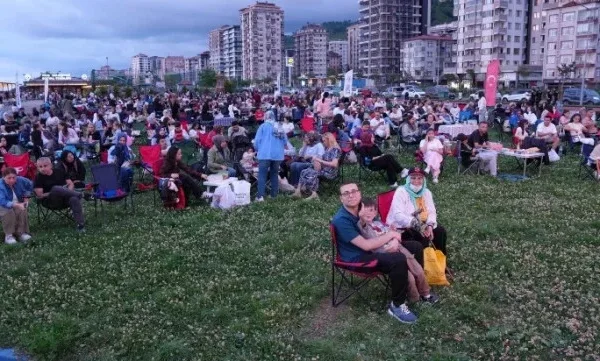 Rize sahili kentin yeni yaşam merkezi oldu