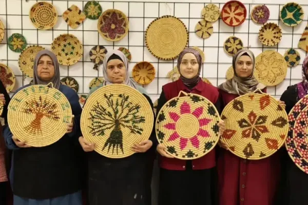 Buğday sapları sanat eserine dönüşüyor
