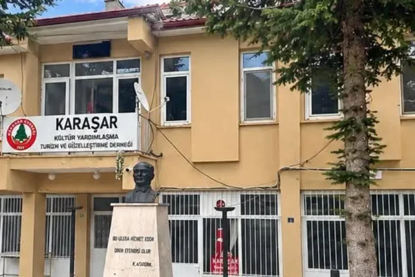 Beypazarı’nın eski beldelerinden Karaşar Belediye binası Dernek merkezi oldu