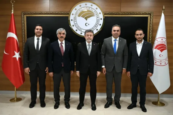 Milletvekili Ahmet Salih Dal, Bakan Yumaklı’yı Kilis zeytin festivali’ne davet etti