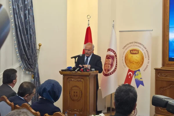 TİMBİR Yüksek İstişare Kurulu Başkanı Hacımüftüoğlu: Dijital dünyada kalıcı ve kıymetli içerikler üretmeliyiz