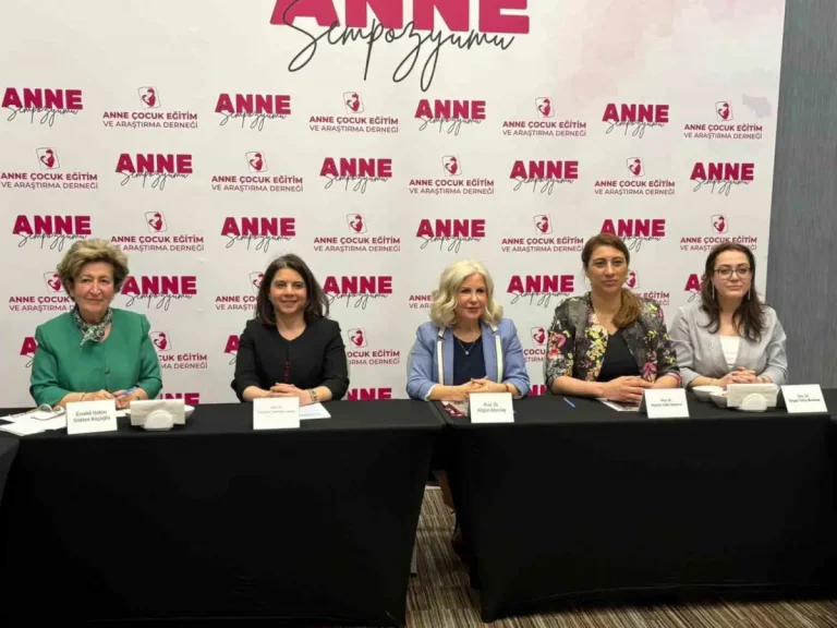AÇEAD tarafından “Bilgili Anneler Sağlıklı Nesiller” temasıyla aile sempozyumu düzenlendi