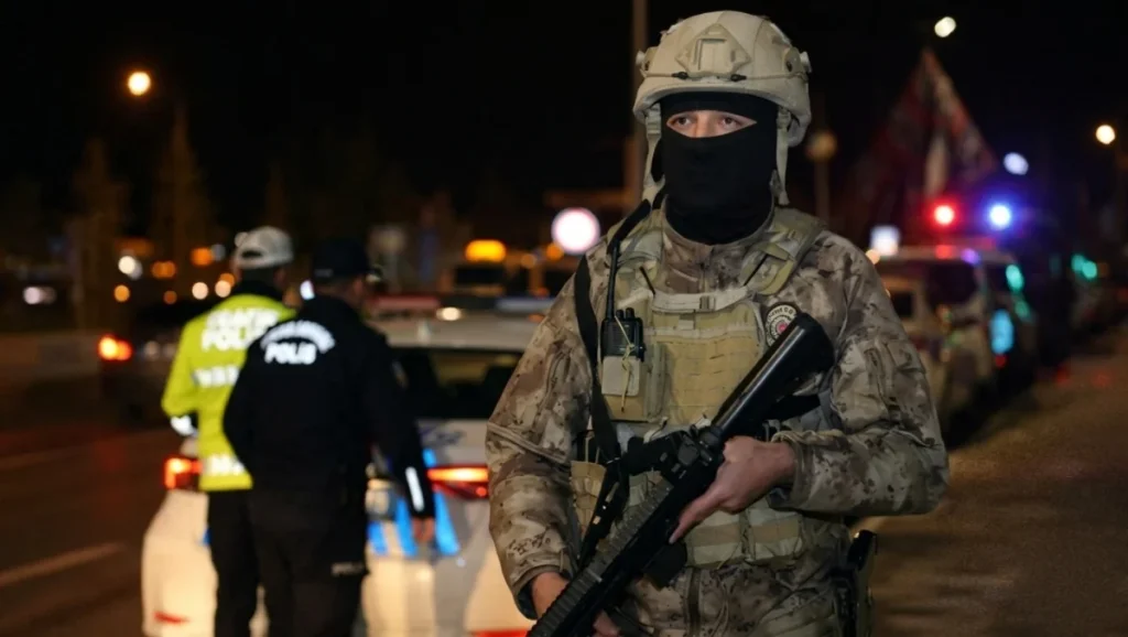 Erzurum’un giriş-çıkışları kapatıldı: Huzur operasyonu