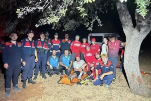 Kaş’ta Likya Yolu’nda mahsur kalan Rus turist kurtarıldı