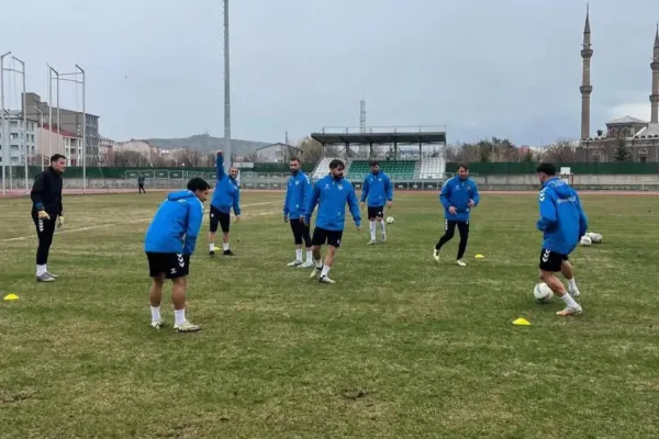 Kars 36 Spor’da Hakkari Zap Spor mesaisi sürüyor