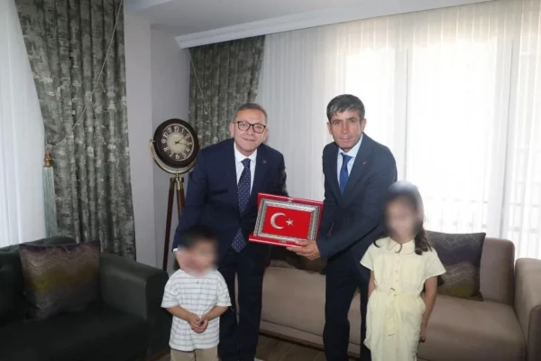 Kars Valisi Polat’tan 15 Temmuz Gazisi Fazıl Boztaş’a ziyaret
