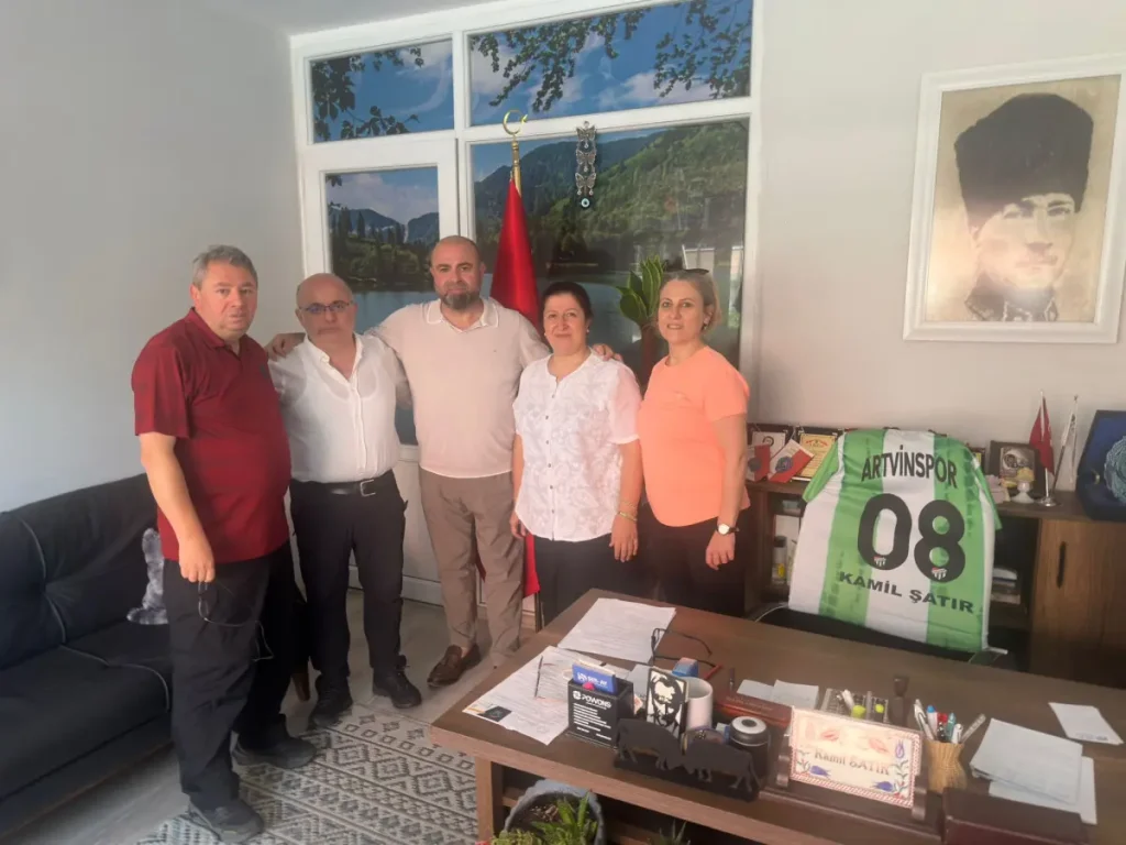 Bursa’nın sevilen Artvinli iş insanı Şatır’a Artvinspor’dan ziyaret