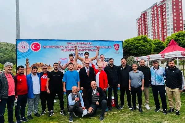 Elazığlı Pehlivan Bedirhan Çiçek Türkiye ikincisi oldu