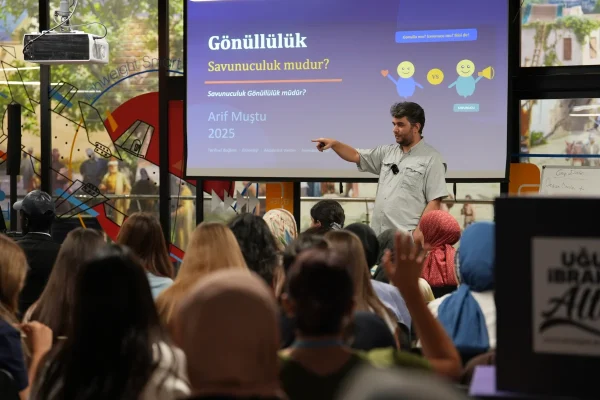 Dünya Gençleri “Speak Up Youth” ile sosyal politikalara yön veriyor