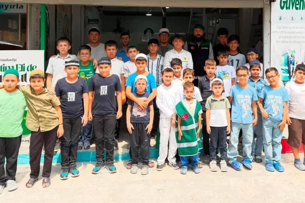 Öğrenciler harçlıklarını Gazze’ye bağışladılar
