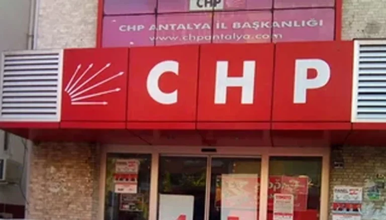 CHP Antalya il örgütü düştü
