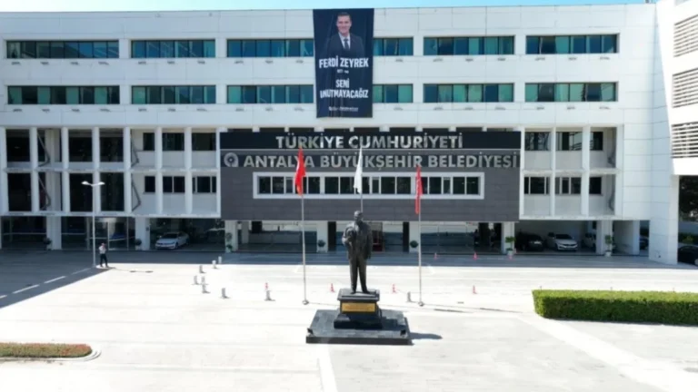 Antalya’da belediyeye bağlı şirkete operasyon