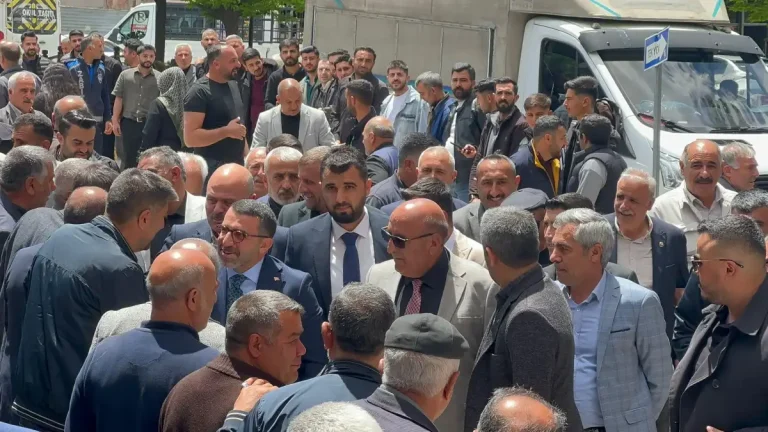 AK Parti Kars Milletvekili Adem Çalkın’a Kağızman’da yoğun ilgi