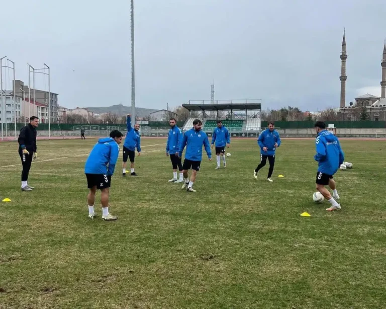 Kars 36 Spor’da Hakkari Zap Spor mesaisi sürüyor