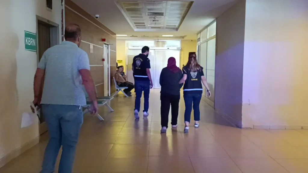 Eşini yatak odasında ölü bulmuştu: Şüpheli eş sınırda yakalandı