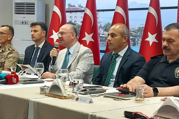 Vali Serdengeçti: Basın, şehrimizin hafızasını geleceğe taşıyan en önemli değerlerden biridir