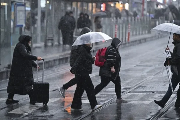 Meteoroloji’den hafta sonuna yurtta sağanak alarmı