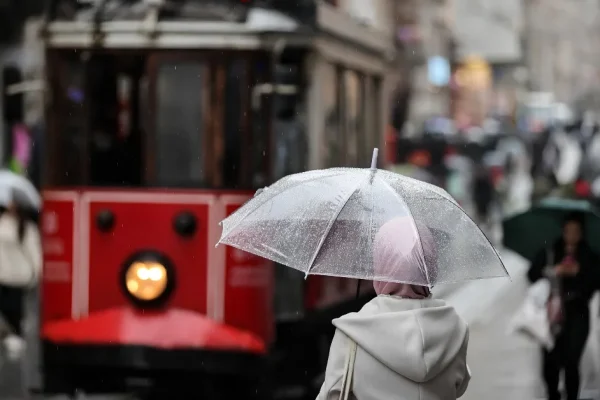 Meteoroloji’den hava değişimi uyarısı: Sıcaklıklar düşecek, sağanak geliyor